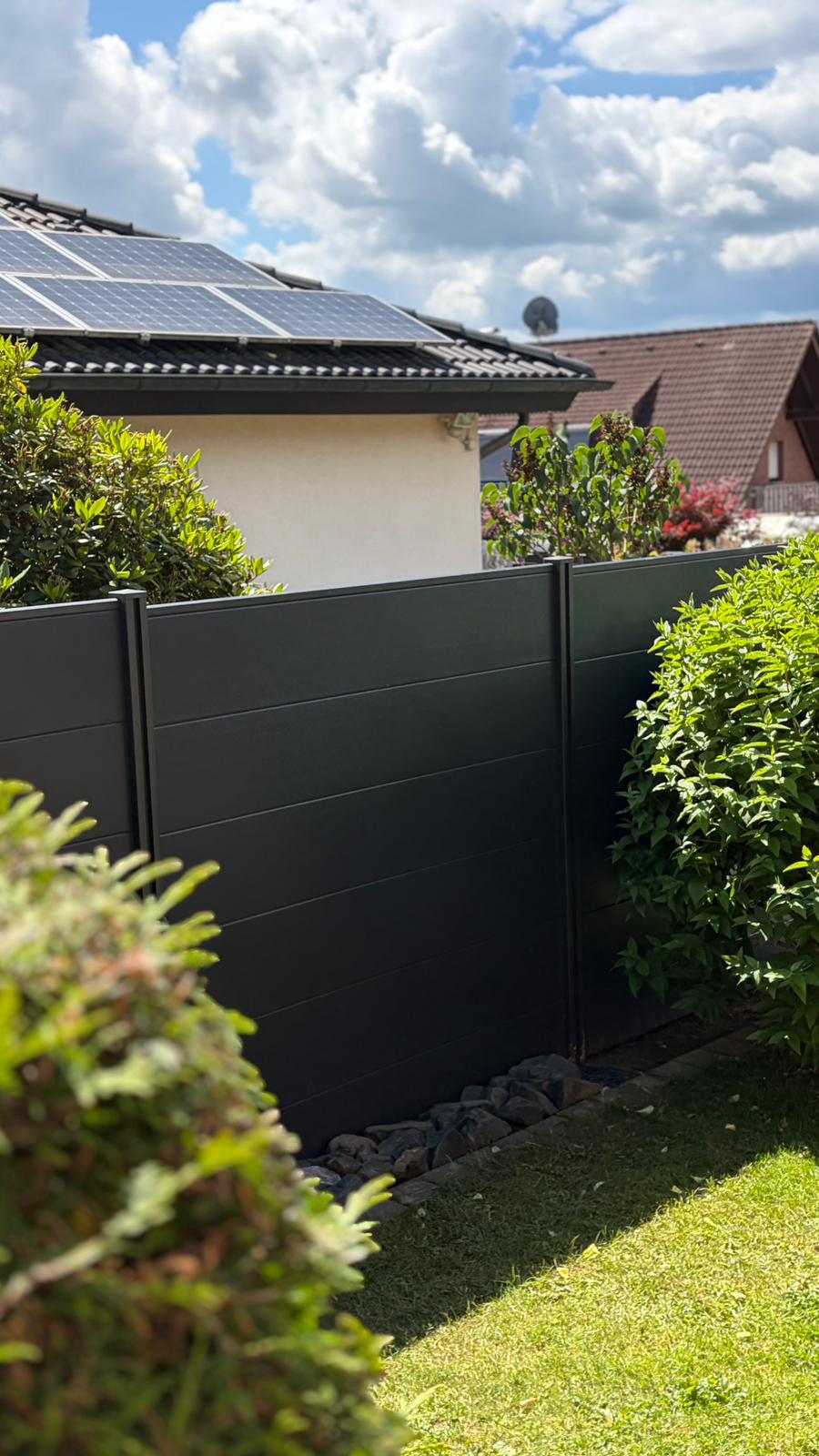Moderner Sichtschutz im Garten